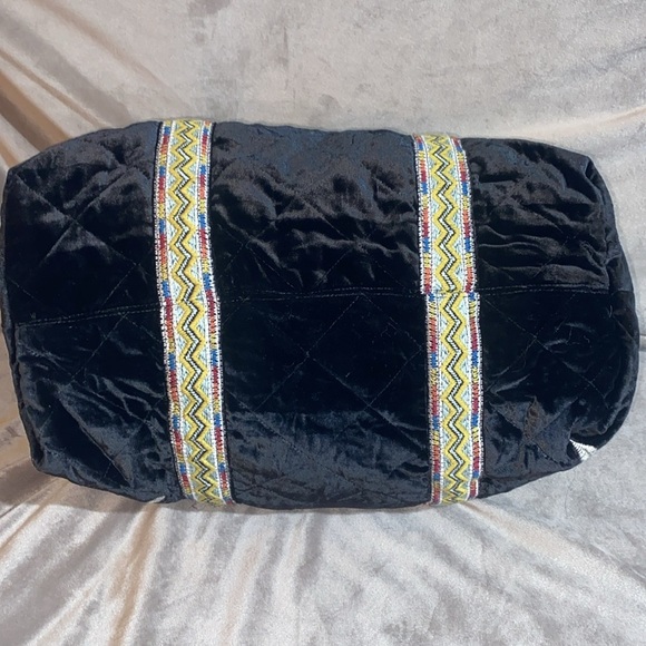 🆕 Johnny Was Santal Velvet Quilted
Tote Bag Coco - J05319-8 - Picture 3 of 8